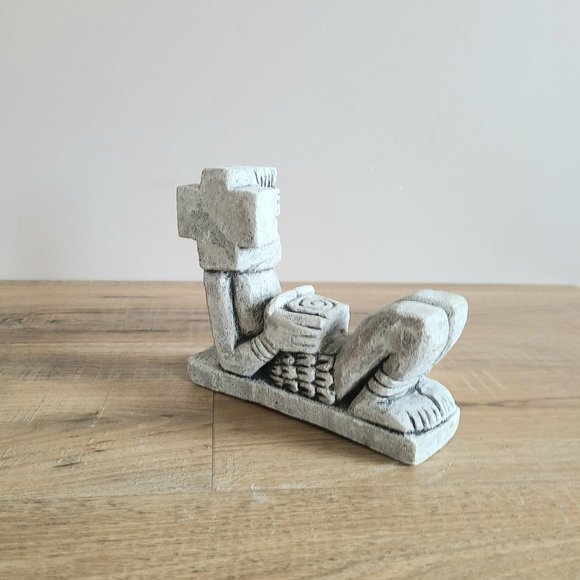 Mayan Aztec hand carved stone figurine. - Picture 4 of 7